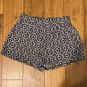 Black and White Print Soft Shorts